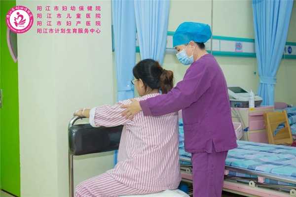 产科助产士助产（配图）2.jpg