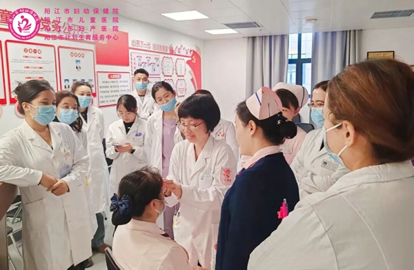 传授穴位定位技巧.jpg 传授穴位定位技巧.jpg